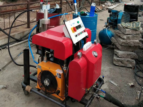 陜西聚脲噴涂機(jī)堤壩防腐防水施工