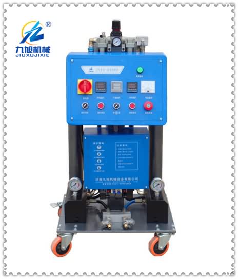 聚氨酯發(fā)泡設(shè)備型號：JNJX-